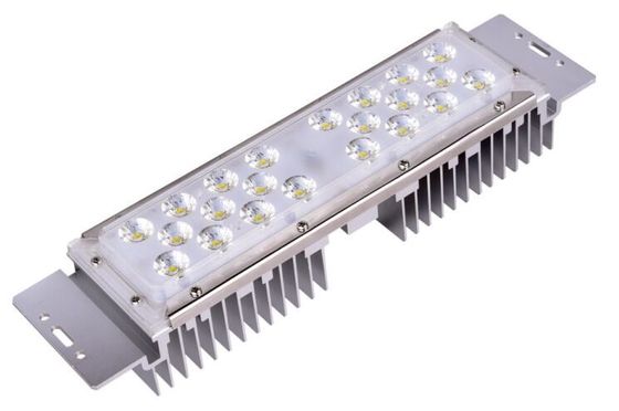 Çin Sokak aydınlatması için 10W-60W LED modülü Endüstriyel LED için Taşkın ışık yüksek lümen çıkışı 120lm / Watt enerji tasarrufu Tedarikçi